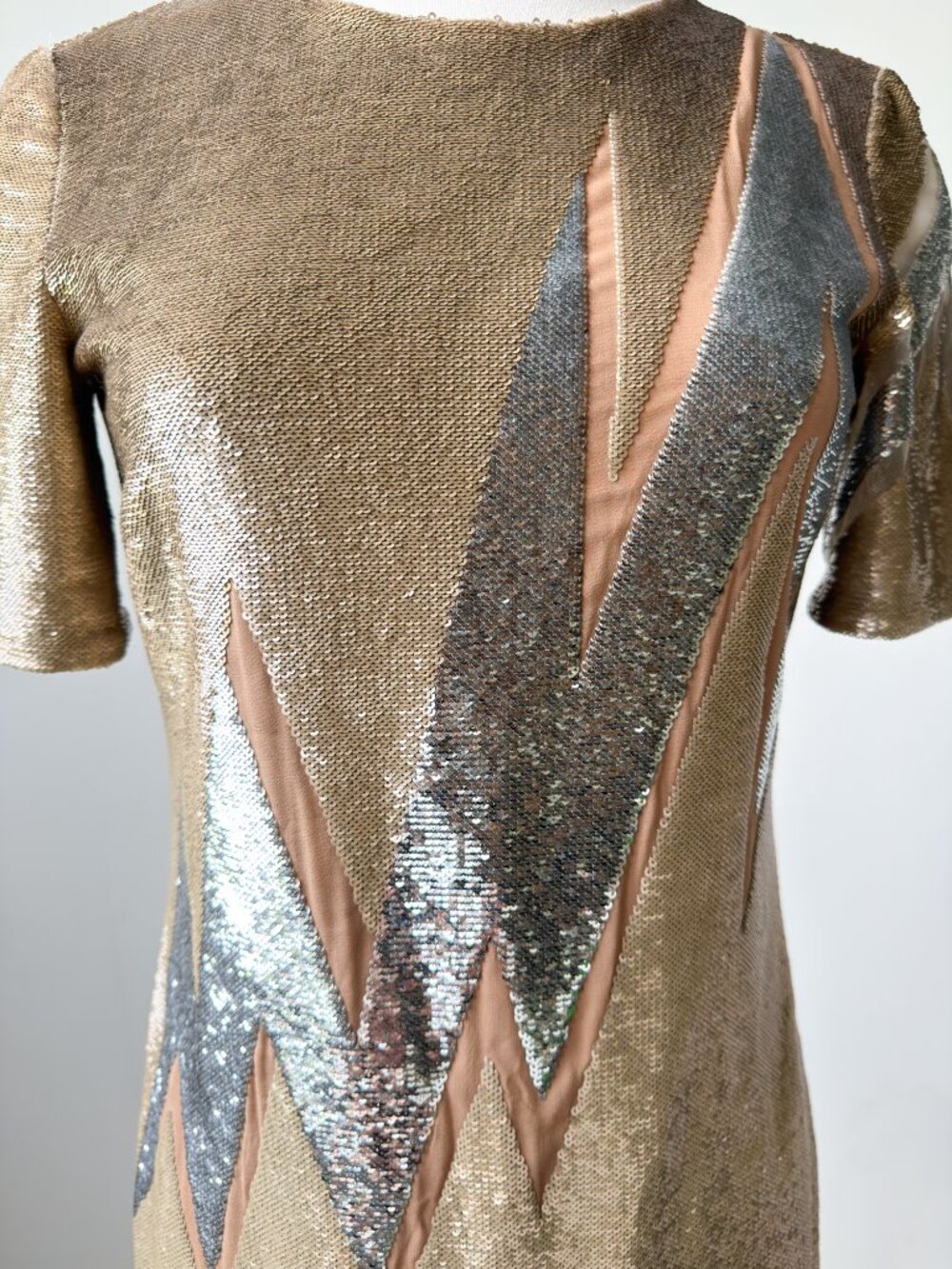 Emilio Pucci Sequin Lightning Bolt Mesh Shift Mini Dress Gold Silver IT 38 US 4 - Picture 4 of 13